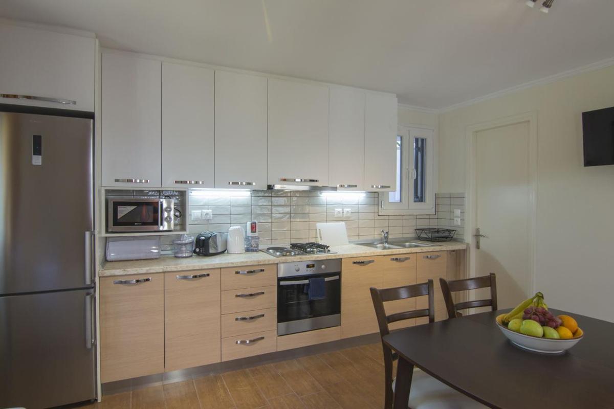 Yannis Nest Apartman Láka Kültér fotó